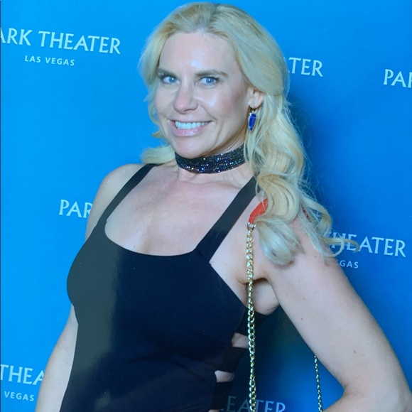 Meet your Posher, Jenell - Picture 2 of 3